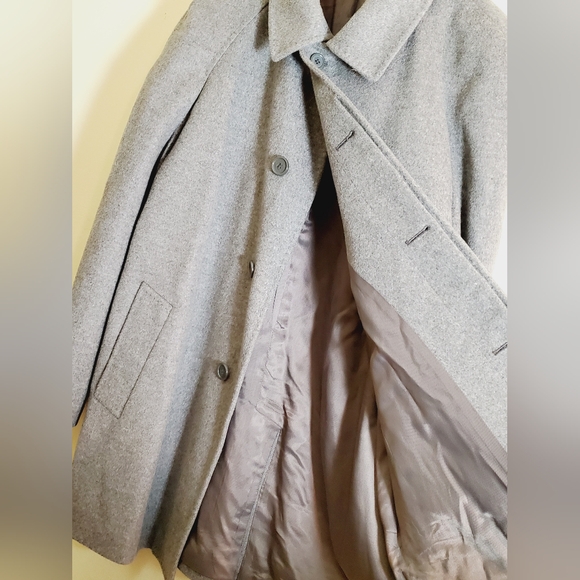 Ragusa Classic Women's Wool and Cashmere Blend Pea Coat Size 44 (2XL) - Picture 3 of 9